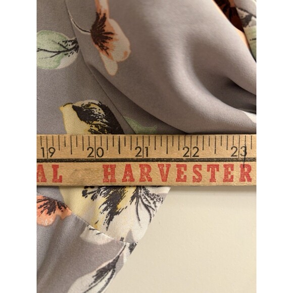 Torrid Babydoll Flare Sleeve Floral Top Blouse Size 0 V Neck Flowy Boho Plus - Picture 4 of 6